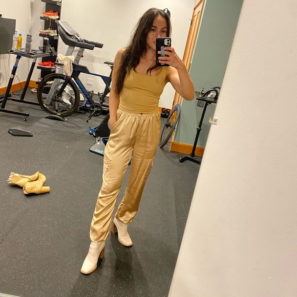 Superdown Rita satin cargo pants sz XS - Picture 6 of 8